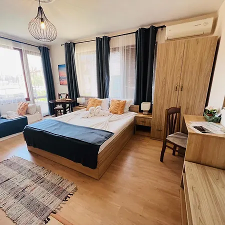 Desi House 301 Cozy アパート ネセバル
