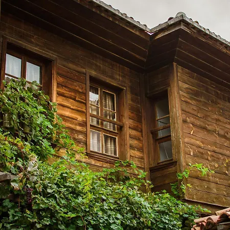 Desi House 301 Cozy Studio Apartment *